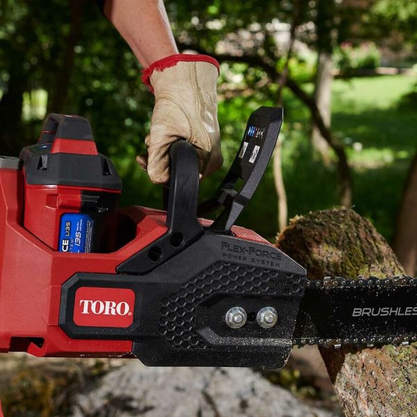 Toro 60V MAX* 16 in. (40.6 cm) Brushless Chainsaw with 2.0Ah battery