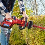 Toro 60V MAX* 24 in. (60.96 cm) Hedge Trimmer with 2.0Ah Battery (51841)