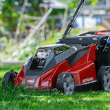 Toro 60V MAX* 21 in. Stripe™ Self-Propelled Mower - 5.0Ah Battery/Charger Included