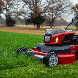 Toro 60V MAX* 30 in. (76 cm) eTimeMaster™ Personal Pace Auto-Drive™ Lawn Mower w/ 10Ah + 5Ah + 2.5Ah Batteries